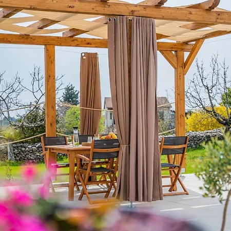 Ferienhaus/holidayhouse Smokvica **** In Hébergement de vacances Rakalj